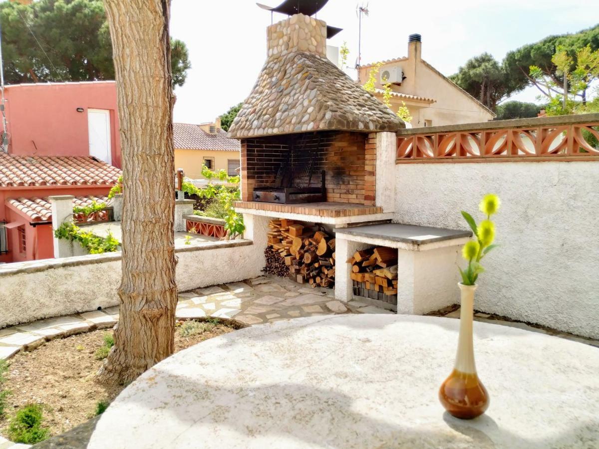 Vacay Apartamento Montgo, Agradable Jardin! En Costa Brava L'Escala! Dış mekan fotoğraf