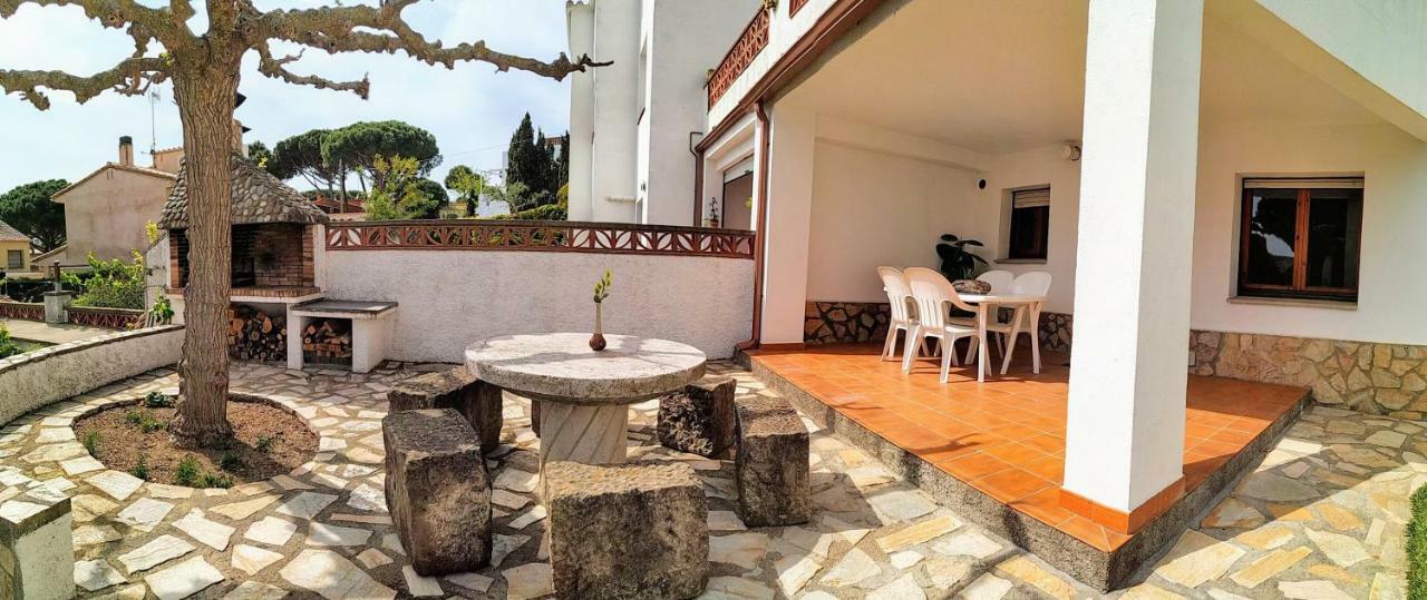 Vacay Apartamento Montgo, Agradable Jardin! En Costa Brava L'Escala! Dış mekan fotoğraf